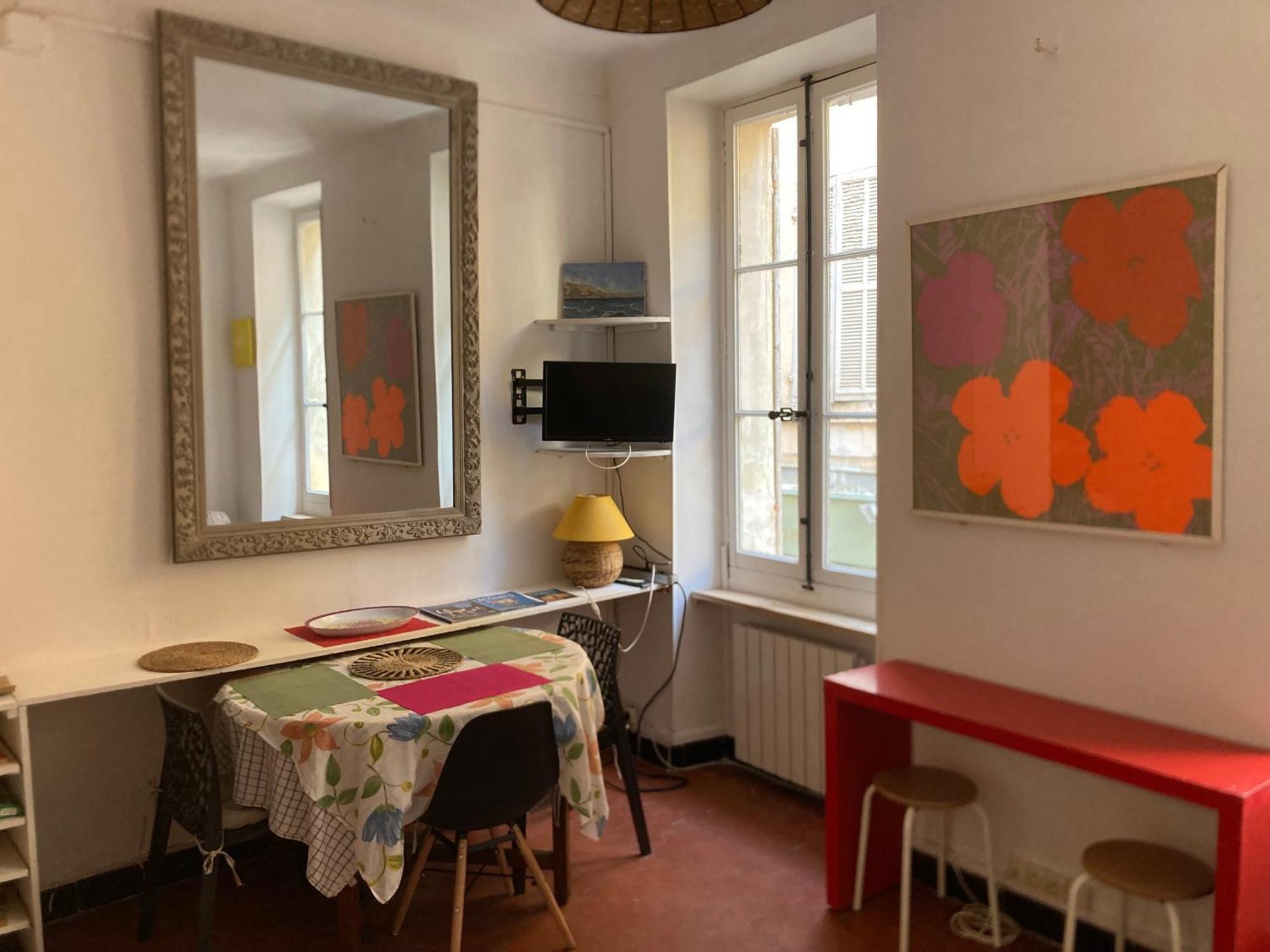 Les Petits Studios/mezzanine Du Panier Apartment